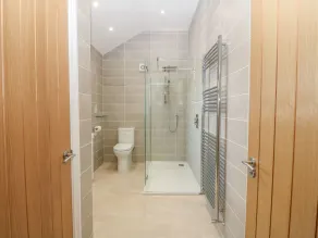 Y Gorlan - Bathroom