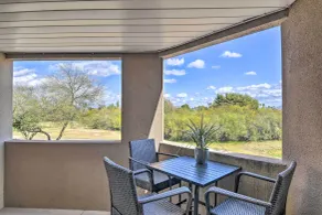 Pool, Golf Course View: Scottsdale Condo - Interiør