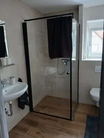 Ferienhaus Hofmann Strüth 7 - Badezimmer
