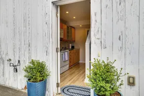 Walk to Coast! Convenient Cottage in Dtwn Madison - Interiør
