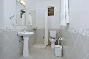 Tsakanos Apartments - Salle de bain