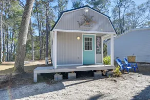 Cozy Calabash Studio ~ 4 Mi to Sunset Beach! - Interiör