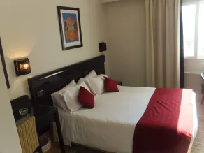 Ambassadeurs Hôtel - Room
