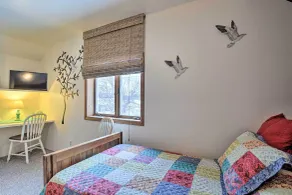 Hip Downtown Cottage - Walk to Beach, Pier, Dining - Interiør