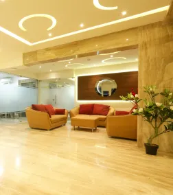 Hotel SRR Grand - Entrée intérieure