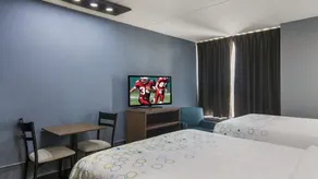 HomeTowne Studios by Red Roof & Conference Center Chicago – N Aurora/ Naperville - Chambre