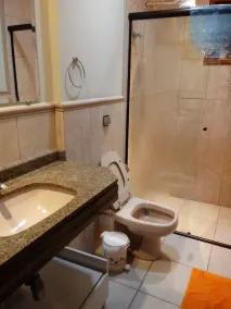 Maison dans un complexe Hanga Roa à Bertioga. Condominium fermé - Salle de bain