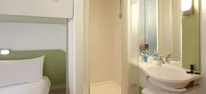 ibis budget Duisburg City am Innenhafen - Baño