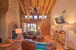 Pet-friendly Cave Creek Villa w/ Backyard Oasis! - Interiør