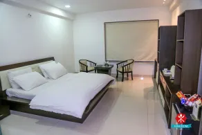 Kingdom Hotel - Room