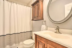 Hoboken Condo: Walk to Public Transit! - Interiör