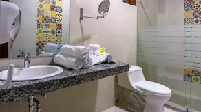 Hotel La Basílica Quito - Bathroom