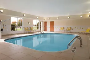 Fairfield Inn & Suites Youngstown Boardman Poland - Piscine
