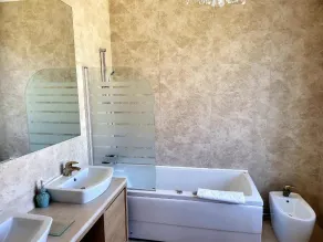 Maxim Pasha Hotel - Bathroom
