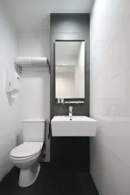 Value Hotel Balestier - Bathroom