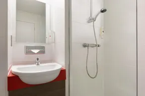 Ramada Chorley South - Bathroom