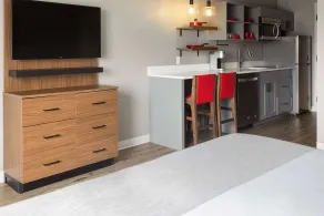 Hawthorn Extended Stay by Wyndham Williston Burlington - Chambre