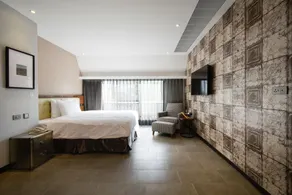 3 Door Hotel - Room
