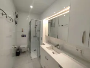 Elegante e Spazioso Appartamento con Vista Mare - Bagno