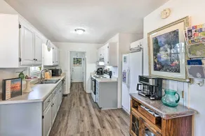 Normandy Home w/ Yard ~ 2 Mi to Lake - Interior