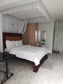 J & J Olosho Hotel - Room