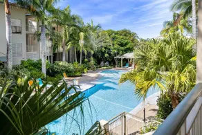 19 Colonial - Piscina