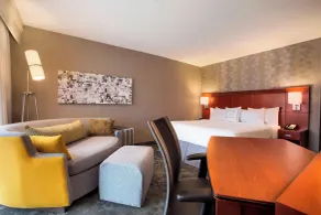 Courtyard by Marriott Champaign - Chambre