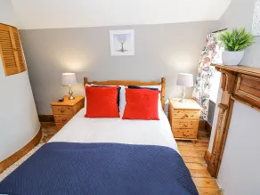 The Cottage - Room