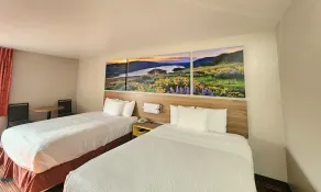 Days Inn by Wyndham Lumberton - Room