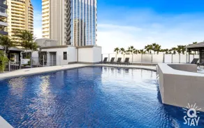 Top of The Mark - Top Floor Apartment, Free Parking - Pool