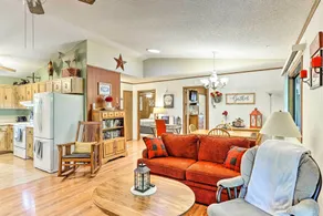 Quaint Murphy Cabin in Serene Wooded Setting! - Innvendig