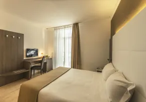Ambassador-Monaco - Room