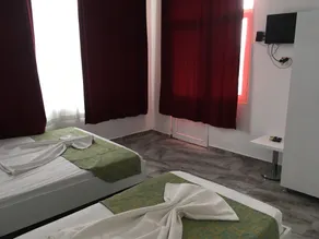 Pinar Motel 2022-33-0198 - Vue de la chambre