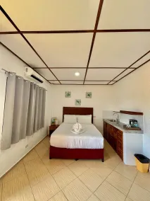 Sunville Hotel and Restaurant - Room