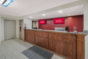 Red Roof Inn & Suites Jackson, TN - Réception