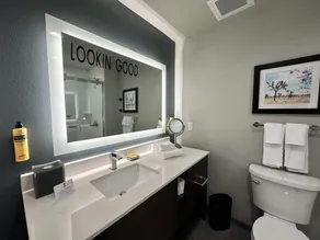 Best Western Plus Rialto - Salle de bain