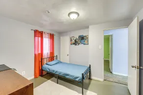 12 Mi to Dtwn: Pittsburgh Home w/ In-unit Laundry! - Chambre
