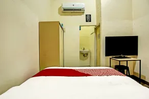 OYO Life 91268 Homestay Bu Erma Syariah - Room