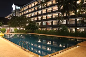 Eastpana 304 R1 Executive Residence - Piscina
