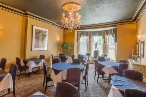 The Woodview Inn - Restaurant