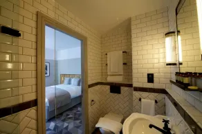 Victory House Leicester Square - Bathroom