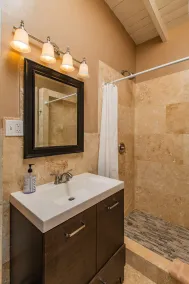Victoria House - Bathroom
