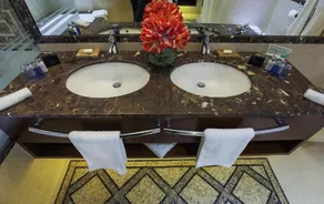 Hotel International Iasi - Bathroom