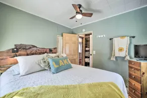 Family Home - Walk to Town & Balsam Lake! - Rom