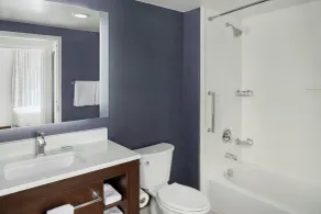 Residence Inn by Marriott Charlotte Airport - Badrum