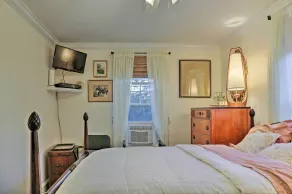Historic Ocean Grove Home - Walk to Beach! - Interiør