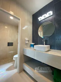 THE BOARDWALK VILLAGE - Bathroom