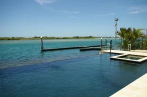 Trafalgar Towers - Pool