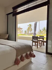 Marea Beachfront Villas - Zimmer