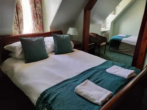 Carlton Hotel - Room
